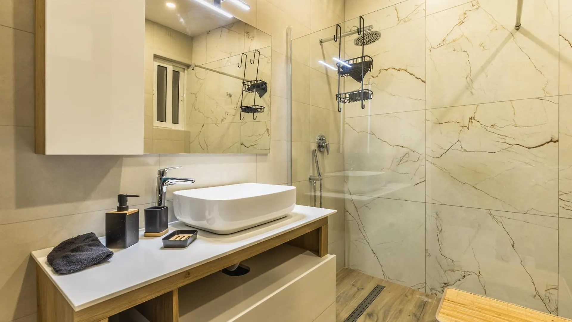Urban Downtown Den In St Julians Apartman San Ġiljan